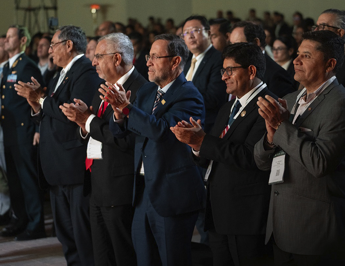 Ceremonia de inauguración PERUMIN 36.
